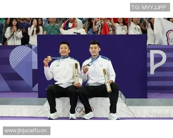 羽毛球双打中场沟通模式对临场表现的影响与互动关系分析 羽毛球双打中场沟通模式对临场表现的影响与互动关系分析